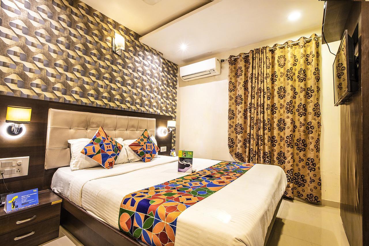 Hygienic Hotel Liberty Plaza Мумбаи Экстерьер фото